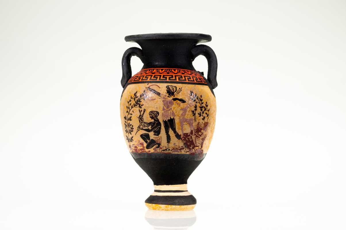 How Ancient Greek Pottery Tells Stories of Everyday Life 